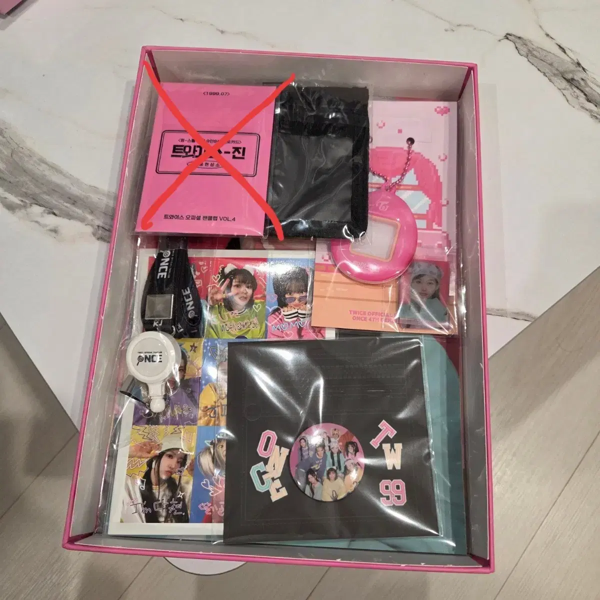 트와이스 TWICE-ZINE 4기 공식 팬클럽 키트 풀셋 | 브랜드 중고거래